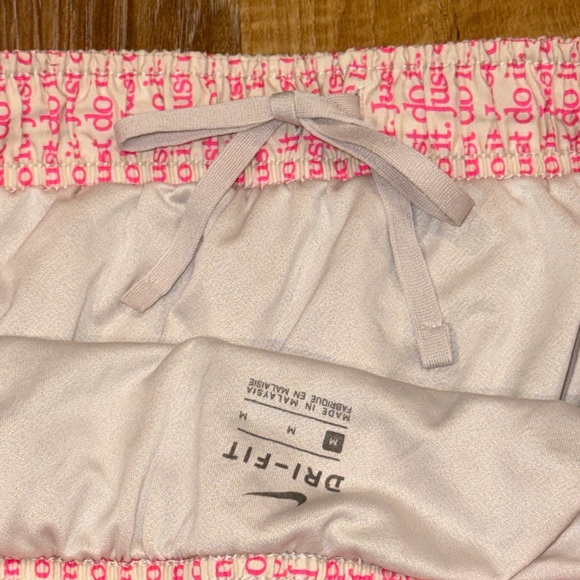 Nike “Just Do It” Women’s Tempo Running Shorts (Size: Medium)(EUC) - Picture 11 of 15